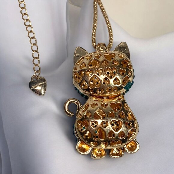 Betsey Johnson Blue Cat Pendant Necklace W/ Gold-Tone Chain & Heart Charm - Picture 9 of 9
